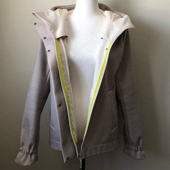 Lululemon Studio Softshell - size M/L - neutral softshell jacket versatile coat - Picture 15 of 16